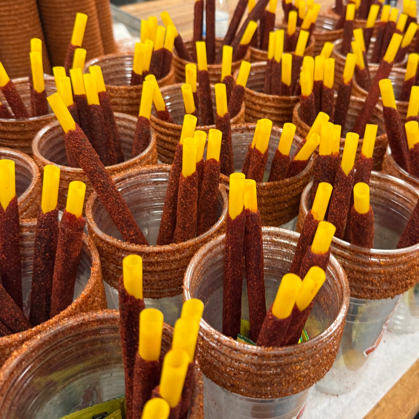 Vasoz Lokoz Starter Kit - 6 rimmed cups | 6 Tamarindo straw | 6 chamoy packs for micheladas & mocktails